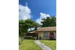 201 Briarwood Cir # 1-7, Hollywood, FL 33024, Sold 06/25/24