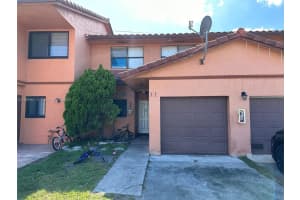 2780 W 63rd Pl Apt 103-22, Hialeah, FL 33016, Sold 11/19/24