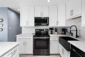 700 NE 16th Ct, Fort Lauderdale, FL 33305, Sold 11/04/24