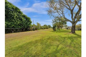 247 W High Point Ct, Delray Beach, FL 33445, Sold 12/03/24