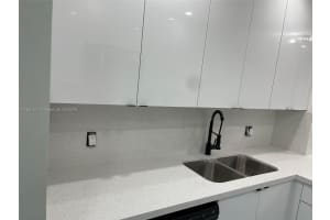 1021 Mockingbird Ln APT 206, Plantation, FL 33324, Sold 09/17/24