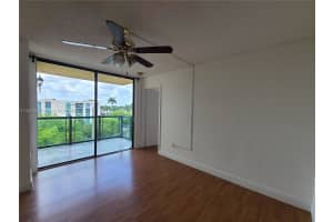 11800 SW 18th St Apt 512-4, Miami, FL 33175, Sold 07/19/24