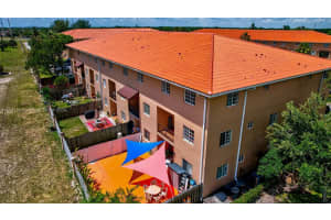 17415 NW 75th Pl APT 108, Hialeah, FL 33015, Sold 08/06/24