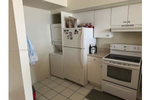 5077 NW 7th St APT 616, Miami, FL 33126, Sold 10/01/24