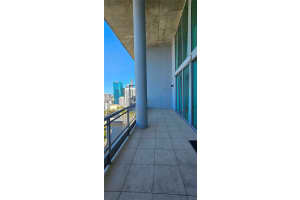 690 SW 1st Ct, Miami, FL 33130, Sold 04/18/25
