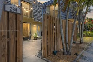 260 Arabian Rd, Palm Springs