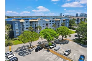 480 Executive Center Dr #5j, West Palm Beach, FL 33401, Sold 07/29/24