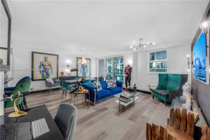 31 SE 5th St APT 2911, Miami, FL 33131, Sold 11/06/24