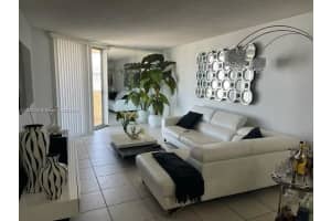 1750 W 46th St APT 542, Hialeah, FL 33012, Sold 06/28/24