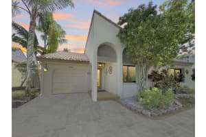 2765 Garden Dr, Hollywood, FL 33026, Sold 06/07/24