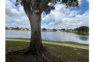 318 Briarwood Cir # 3-17, Hollywood, FL 33024, Sold 07/12/24
