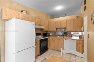 5482 Lakewood Cir S, Margate, FL 33063, Sold 07/22/24