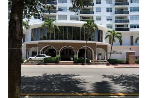 6039 Collins Ave APT 1230, Miami Beach, FL 33140, Sold 06/28/24