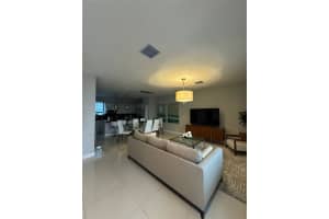 4718 Nw 84th Ave 4718 Doral, FL 33166 - MLS#A11582665