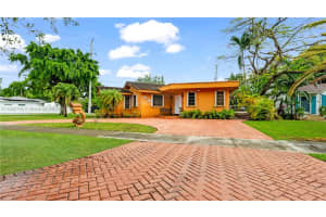 200 S Melrose Dr, Miami Springs, FL 33166, Sold 11/08/24