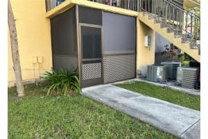 15639 SW 73rd Cir Terrace 7 1, Miami, FL 33193, Sold 07/05/24