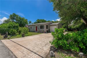 2548 Arthur St, Hollywood, FL 33020, Sold 09/10/24