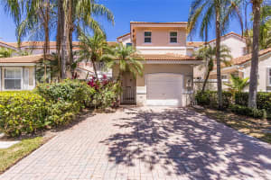 1125 Cliffrose St, Hollywood, FL 33019, Sold 09/05/24