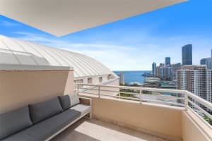 888 Brickell Key Dr APT 2701, Miami, FL 33131, Sold 10/28/24