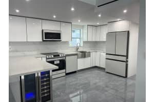 9369 Fontainebleau Blvd APT J111, Miami, FL 33172, Sold 08/14/24
