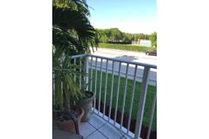 250 NW 107th Ave APT 204, Miami, FL 33172, Sold 07/15/24