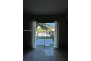 250 NW 107th Ave APT 204, Miami, FL 33172, Sold 07/15/24