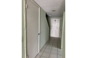 250 NW 107th Ave APT 204, Miami, FL 33172, Sold 07/15/24