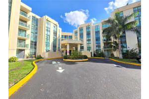 2075 SW 122nd Ave APT 129, Miami, FL 33175, Sold 07/17/24