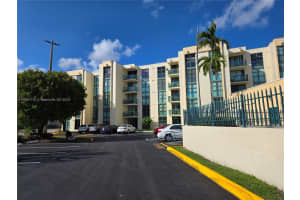 2075 SW 122nd Ave APT 129, Miami, FL 33175, Sold 07/17/24