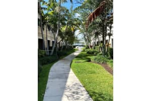 4214 Dixie Hwy, Oakland Park, FL 33334, Sold 07/01/24