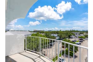 484 NW 165th St APT A615, Miami, FL 33169, Sold 11/13/24