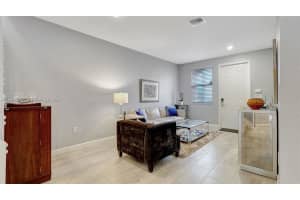 6604 S Anise Ct, Davie, FL 33314, Sold 07/01/24