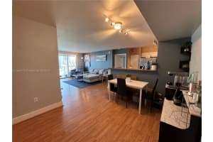 1155 Brickell Bay Dr APT 309, Miami, FL 33131, Sold 07/16/24