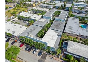 320 86th St APT 10, Miami Beach, FL 33141, Sold 12/23/24