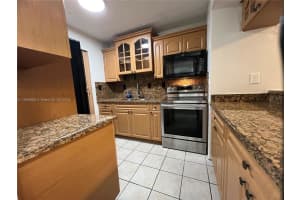 18845 NW 62nd Ave APT 202, Hialeah, FL 33015, Sold 08/28/24