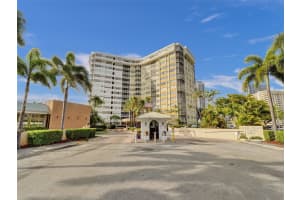 100 Golden Isles Dr APT 804, Hallandale Beach, FL 33009, Sold 08/26/24