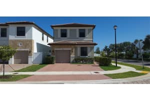 3463 W 110th St, Hialeah, FL 33018, Sold 08/15/24