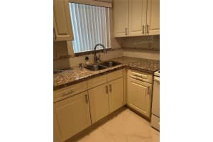 330 NW 114th Ave # 7-105, Miami, FL 33172, Sold 08/26/24