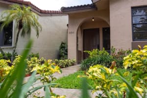 17371 NW 66th Pl, Hialeah, FL 33015, Sold 07/19/24