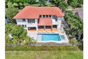19311 E Oakmont Dr, Hialeah, FL 33015, Sold 06/21/24