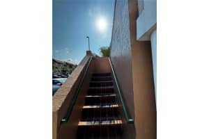 10026 Hammocks Blvd Apt 202-6, Miami, FL 33196, Sold 08/16/24