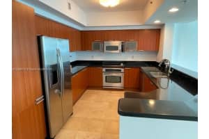 14951 Royal Oaks Ln APT 2501, North Miami, FL 33181, Sold 11/15/24