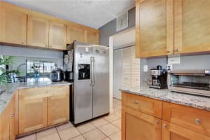 441 NW 107th Ave APT 104, Miami, FL 33172, Sold 07/30/24