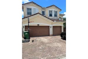 15075 SW 20th Ln, Miami, FL 33185, Sold 07/15/24