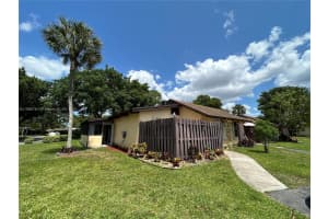 101 Fox Rd # 1-39, Hollywood, FL 33024, Sold 11/01/24