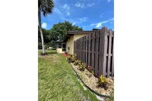 101 Fox Rd # 1-39, Hollywood, FL 33024, Sold 11/01/24