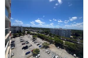 1351 Ne Miami Gardens Dr 1121e, Miami
