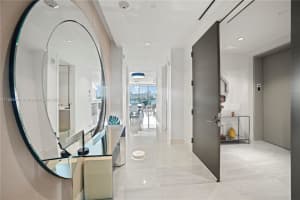 3300 NE 188th St APT 414, Aventura, FL 33180, Sold 04/22/25