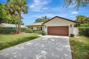 4975 NW 6th St, Coconut Creek, FL 33063, Sold 12/05/24
