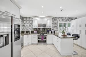 4975 NW 6th St, Coconut Creek, FL 33063, Sold 12/05/24